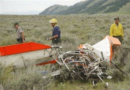 Photo: the wreckage of an ultra light aircraft